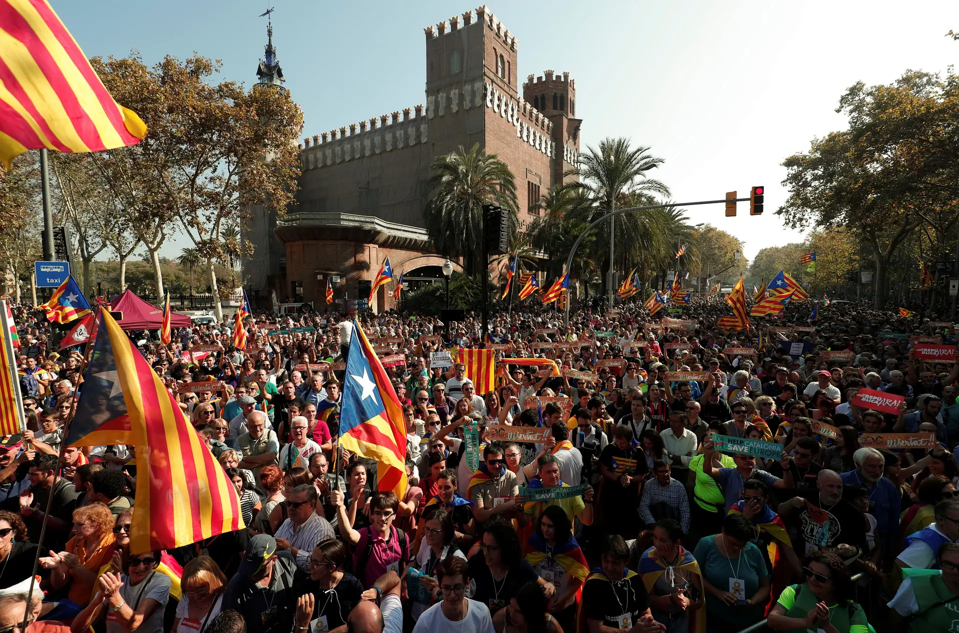 Mais de 5,5 milhões com direito a votar nas eleições para o Parlamento da Catalunha