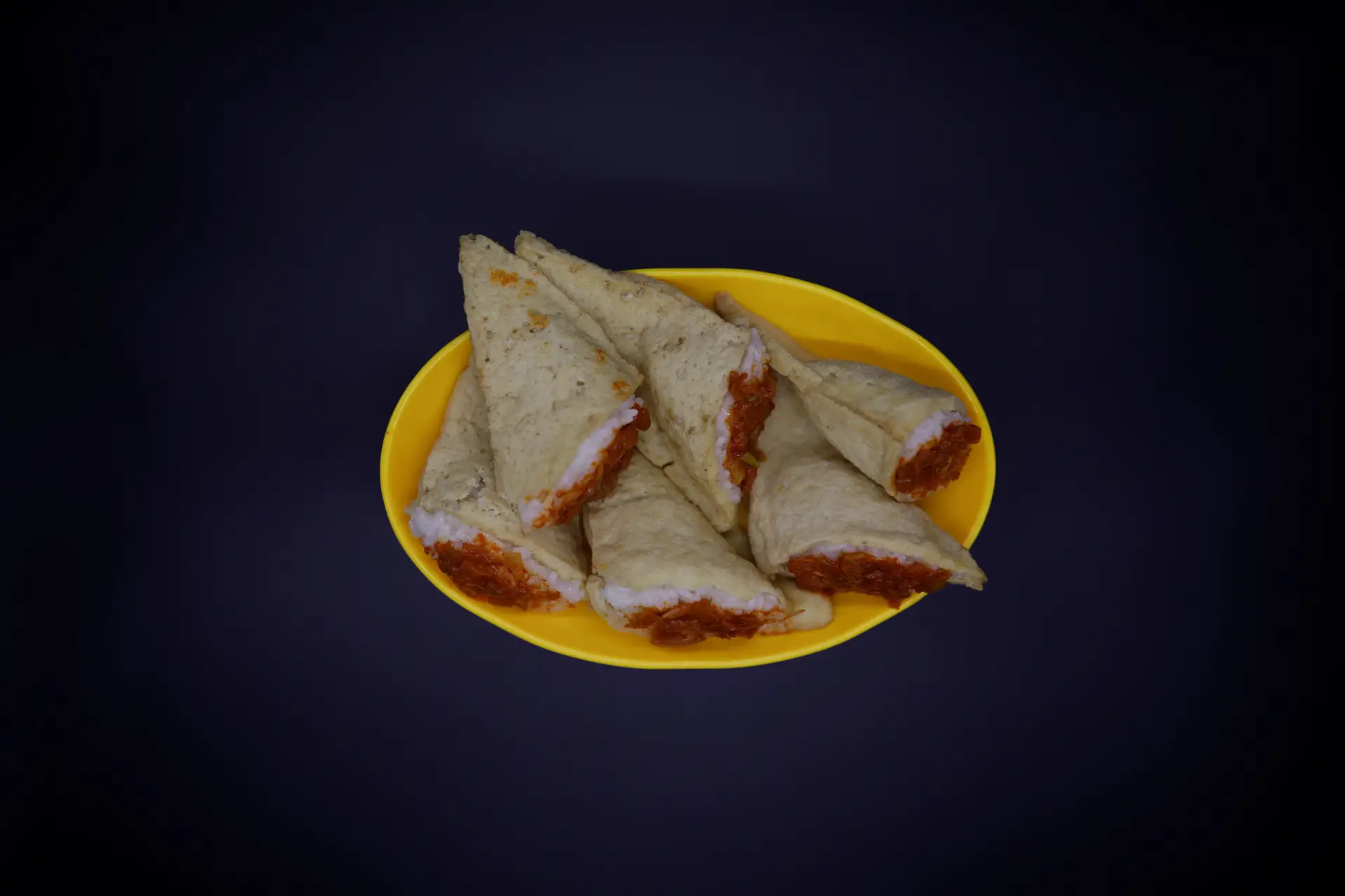 O prato Injogogi-bab, que significa arroz com proteína vegetal, preparado por Hong Eun-hye na sua loja de comida norte-coreana em Seul, na Coreia do Sul.