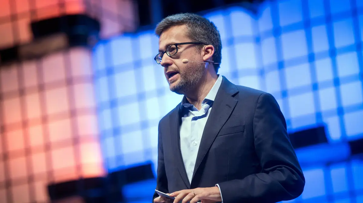 O comissário europeu para a Inovação, Ciência e Investigação, Carlos Moedas, no palco principal da Web Summit.