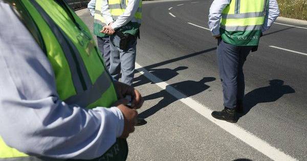 A5 cortada em Alvide no sentido Lisboa-Cascais após acidente