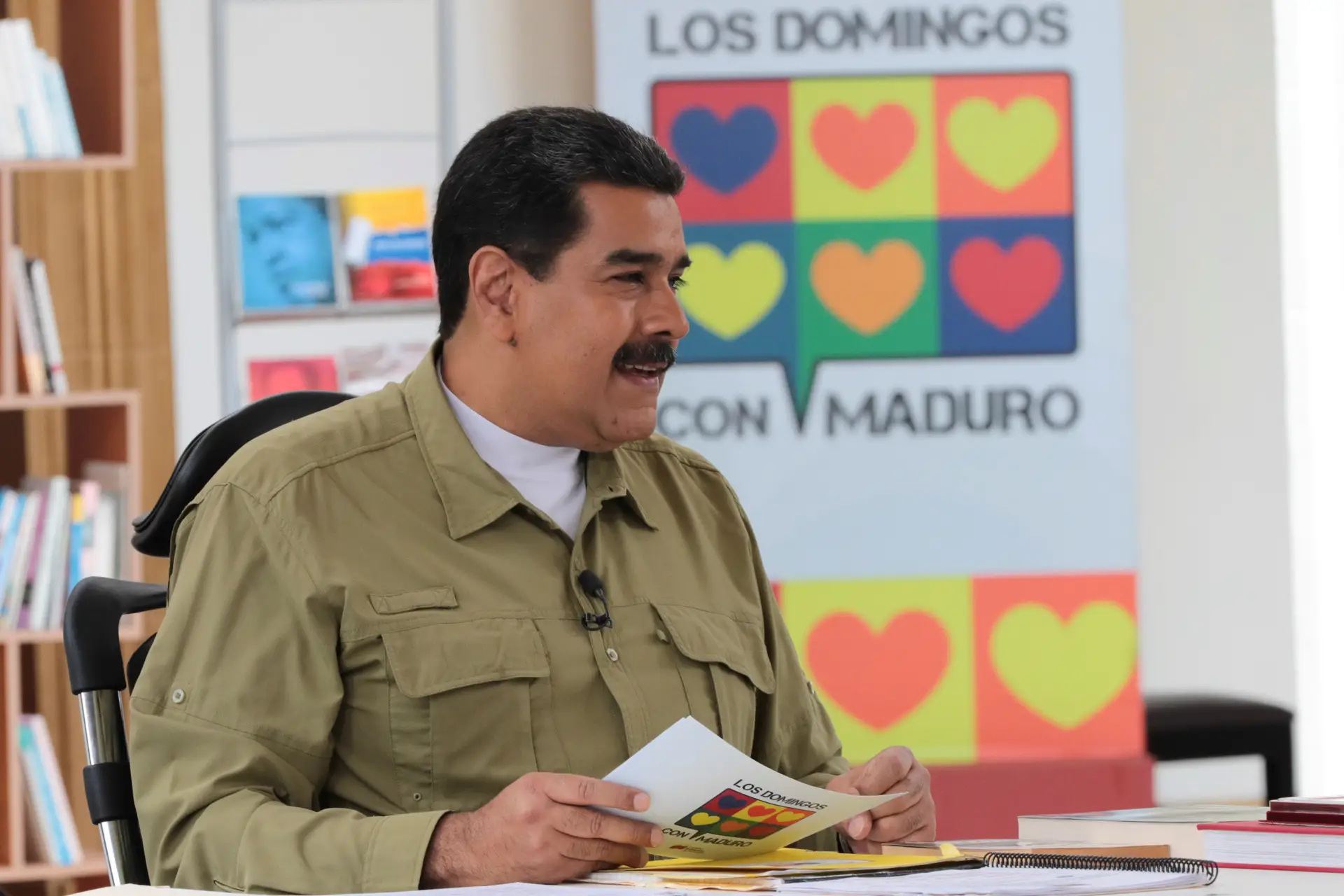 Grupos armados tentam invadir sede de jornal e revista críticos do regime na Venezuela