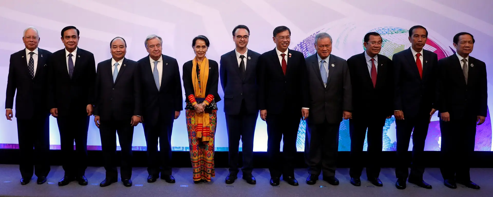 Guterres pediu a Aung San Suu Kyi que deixe regressar minoria rohingya