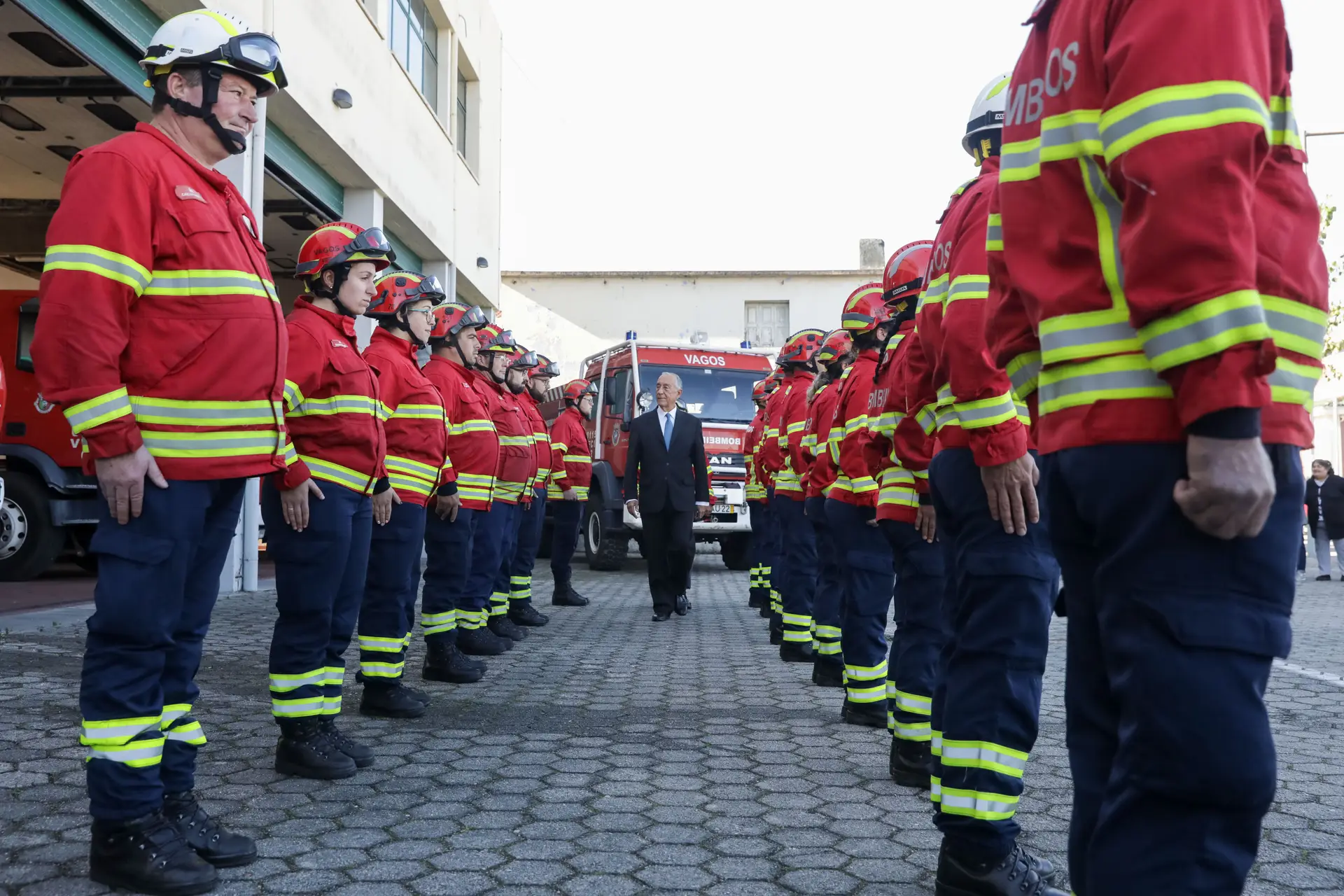 Bombeiros profissionais concordam com criação de unidade de missão