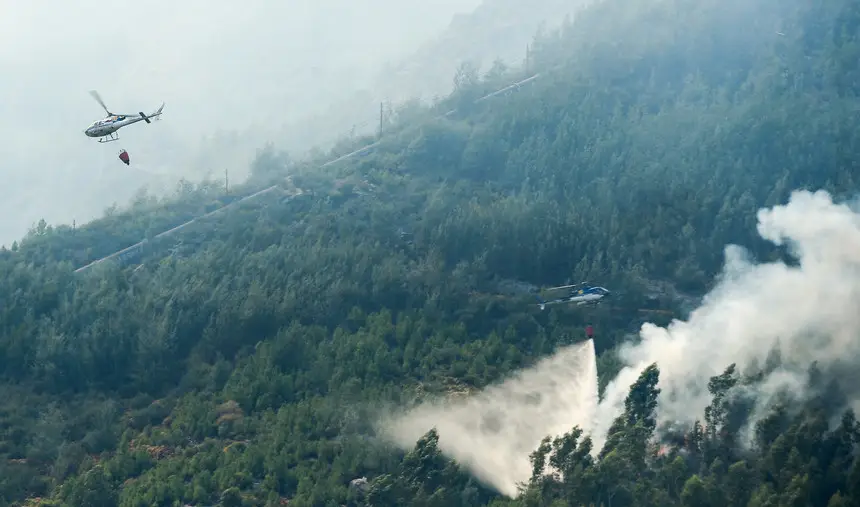 Governo lança concurso urgente para aluguer de meios aéreos de combate a incêndios