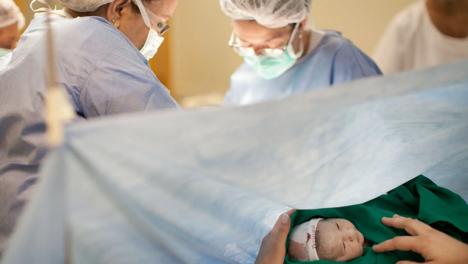 Hospitais com um terço de partos por cesariana não vão ser pagos por estas intervenções