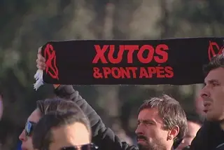 Música e aplausos no último adeus a Zé Pedro