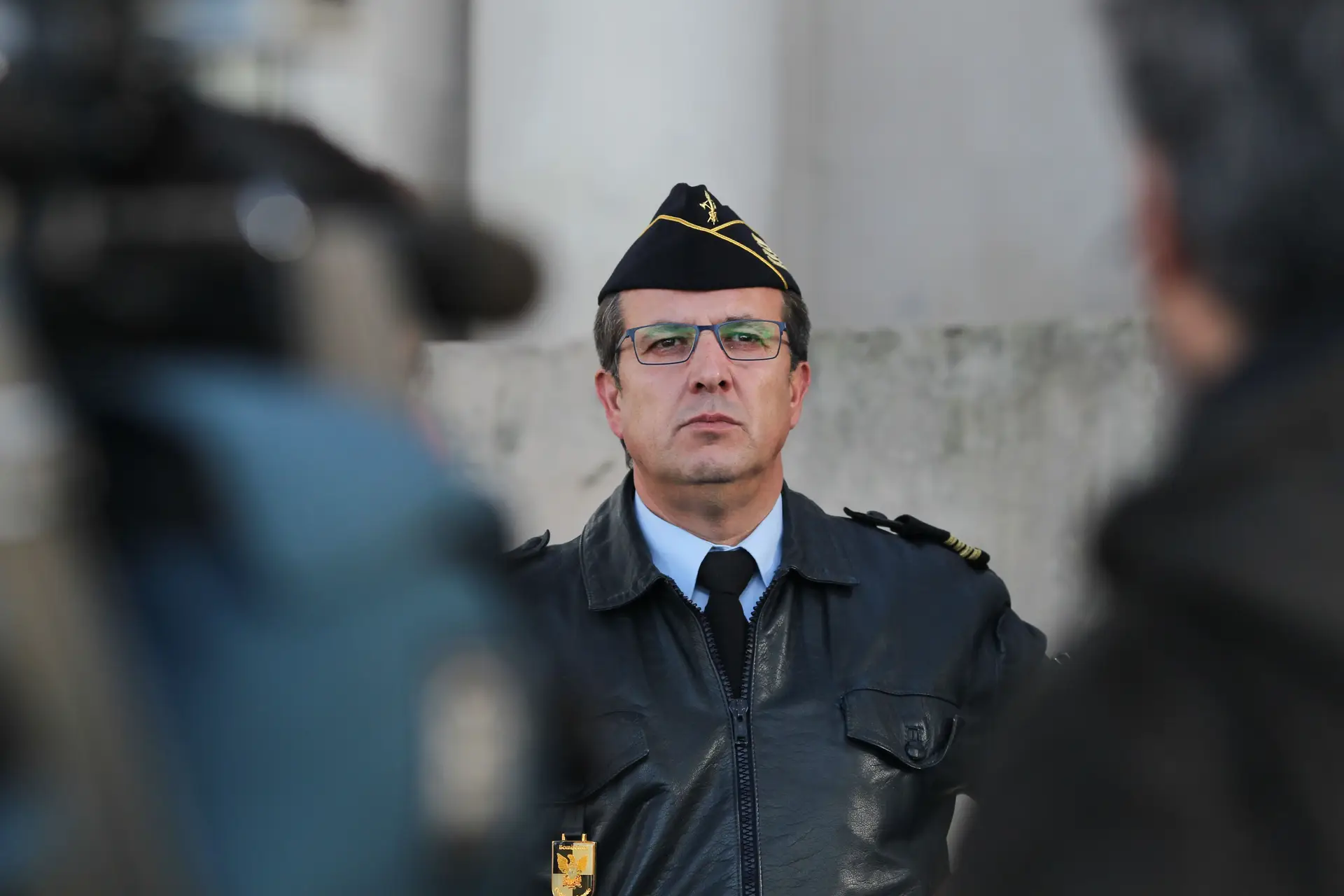 O comandante de bombeiros de Pedrógão Grande, Augusto Arnault, à saída do Tribunal Judicial de Leiria onde foi ouvido pelo DIAP enquanto arguido, indiciado pelo crime de homicídio por negligência, no âmbito da investigação movida pelo Ministério Público ao incêndio deflagrado a 17 de junho em Pedrogão Grande e que matou 66 pessoas.