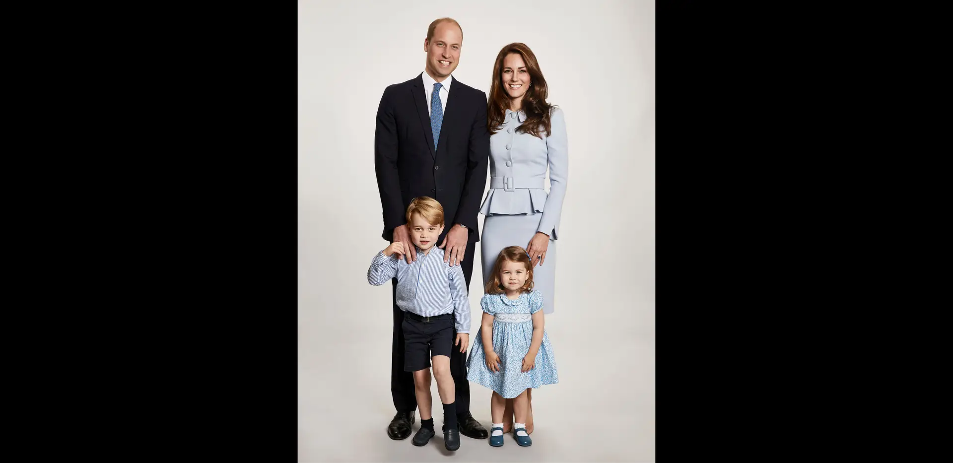 Duques de Cambridge divulgam foto oficial de Natal