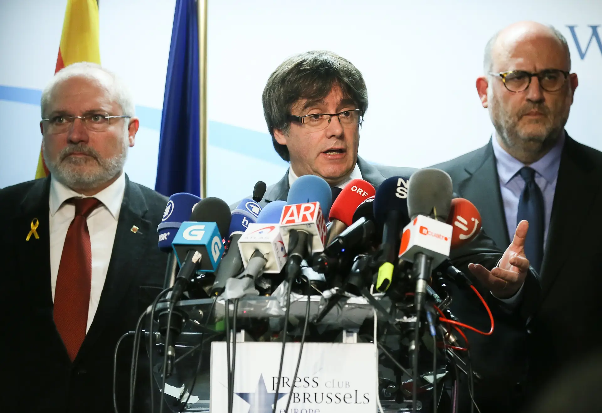 Movimento de Puigdemont pede a Felipe VI para voltar ao papel de mediador