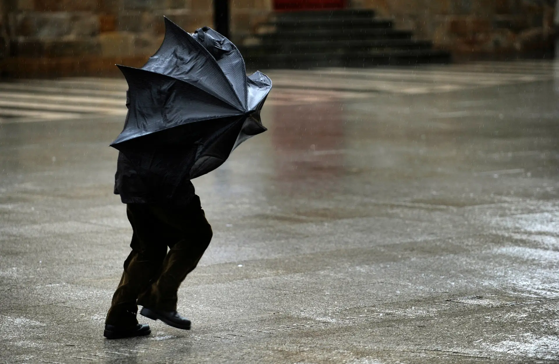 Começa uma semana que promete chuva, vento, neve e agitação marítima