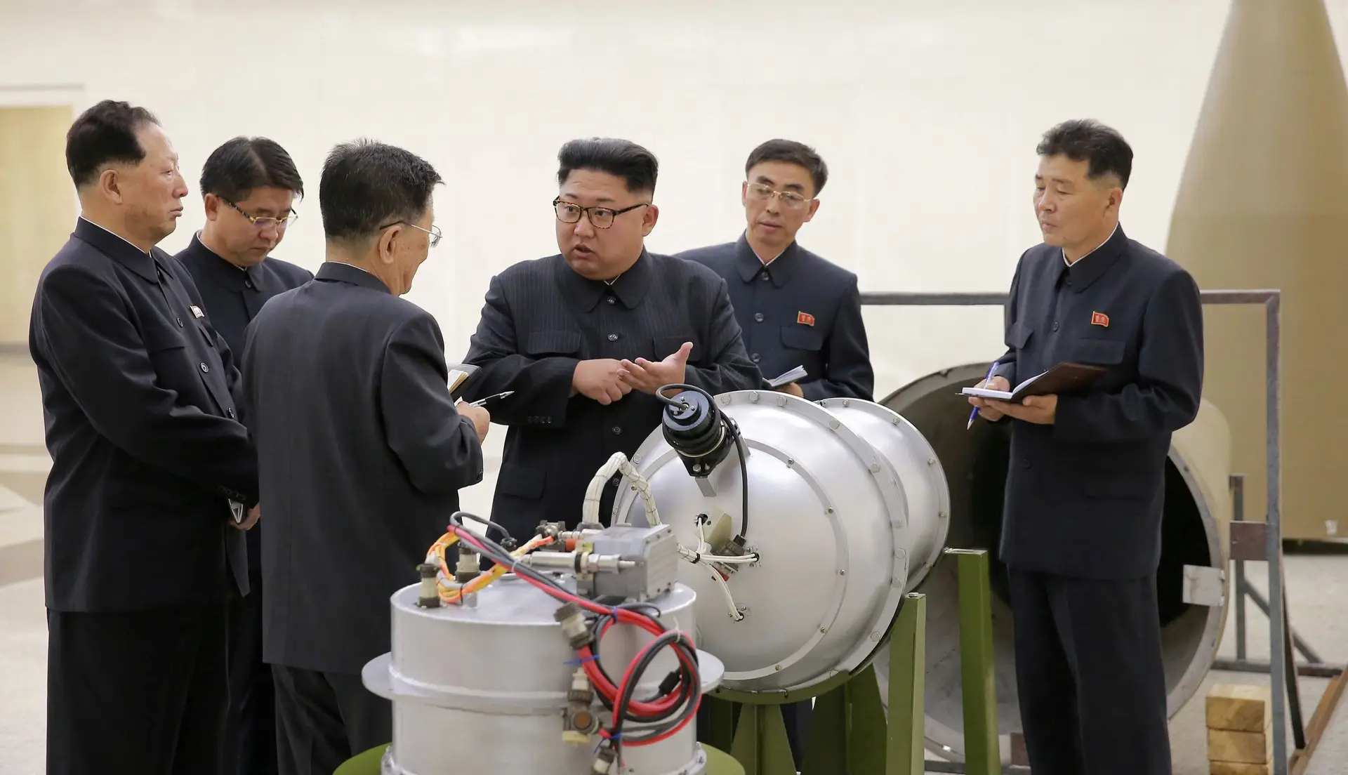 Coreia do Norte vai continuar a desenvolver política nuclear em 2018