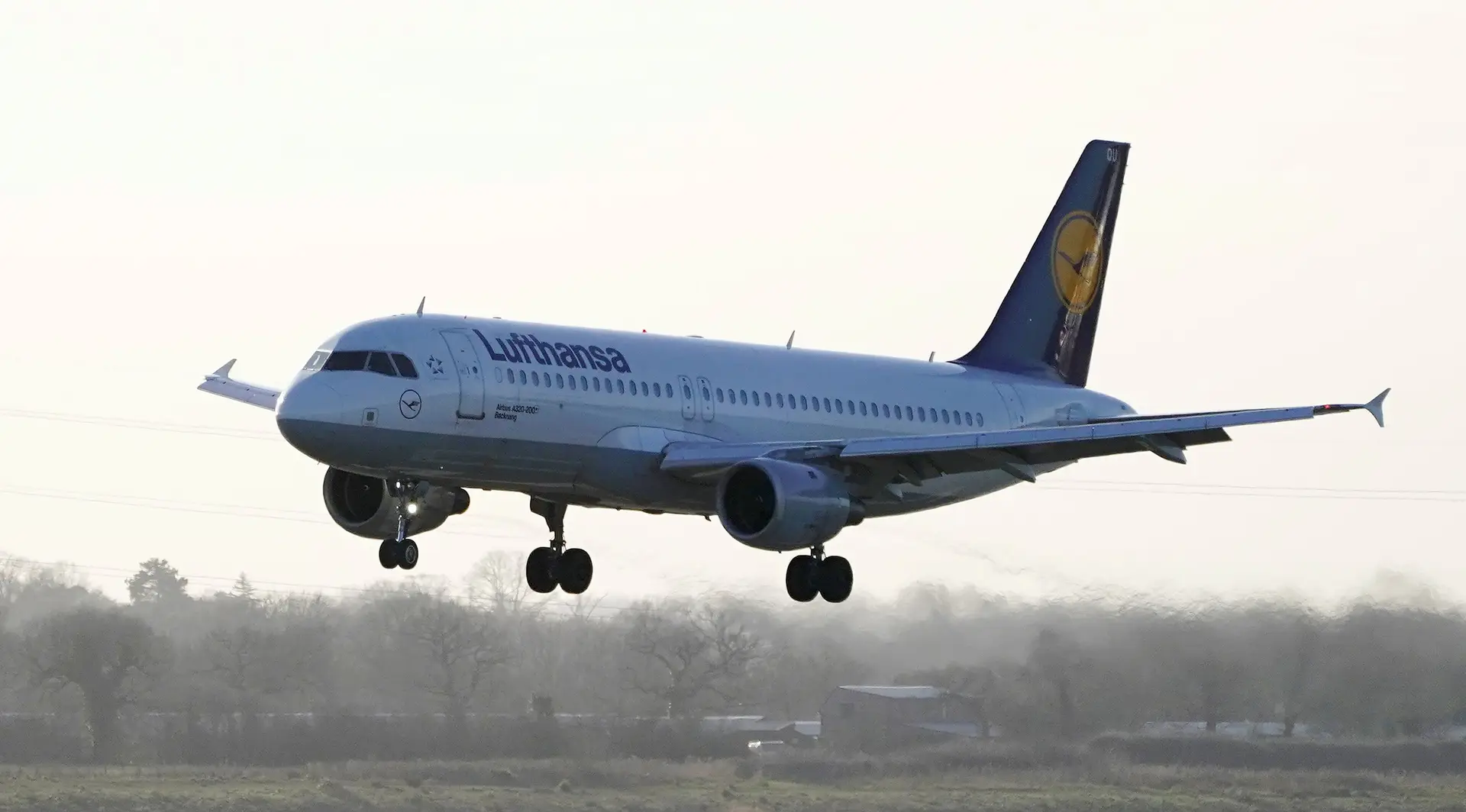 Lufthansa volta a voar para o Cairo um dia depois de ter suspendido ligações