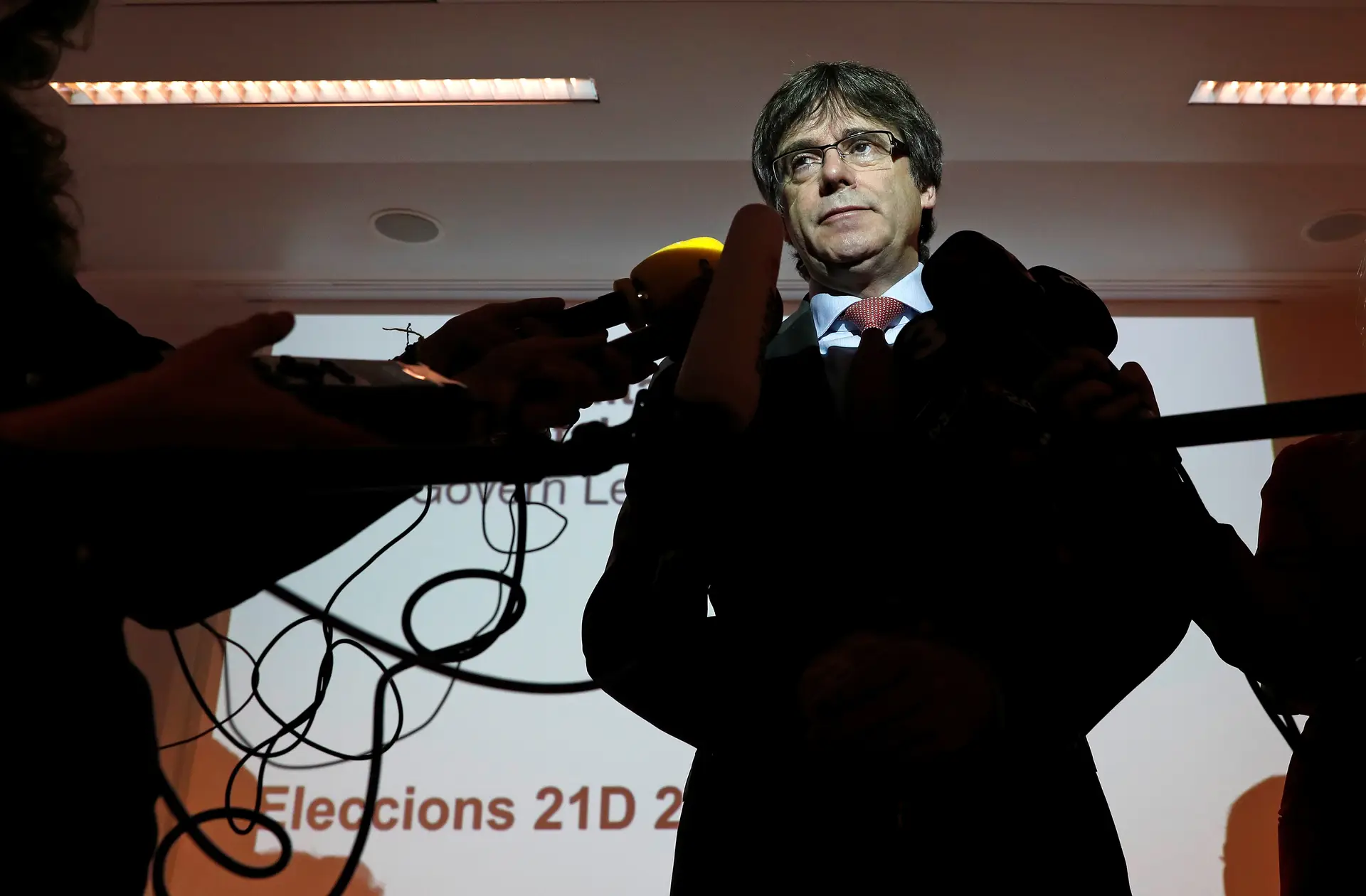 Constitucional analisa recurso de Madrid contra investidura de Puigdemont