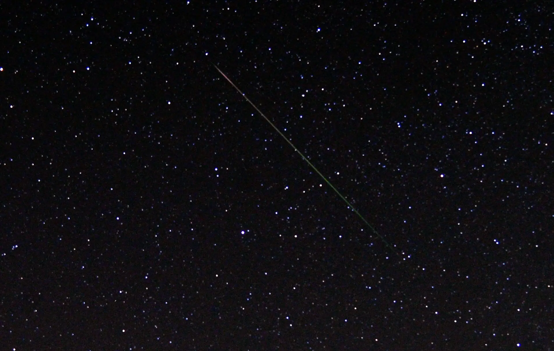 Dois meteoritos que caíram na Terra em 1998 contêm "ingredientes da vida"