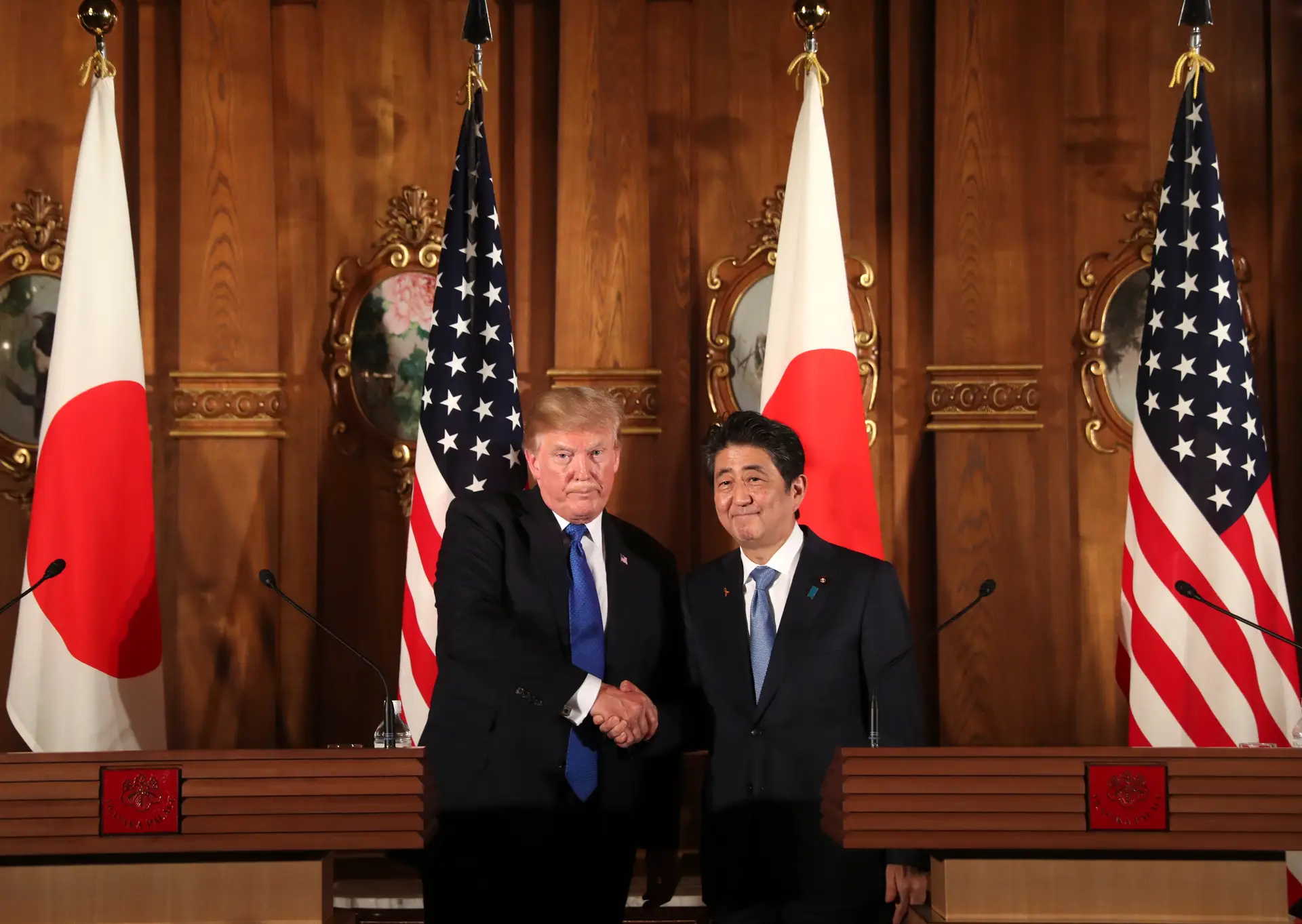 Japão não vai renegociar acordo de comércio para facilitar regresso dos EUA