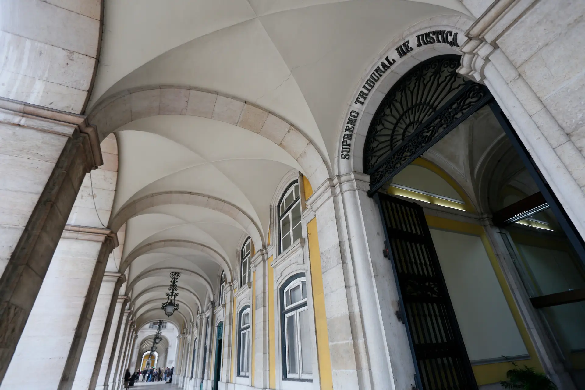 Arguidos da Operação LEX saem em liberdade, um paga caução de 25 mil euros