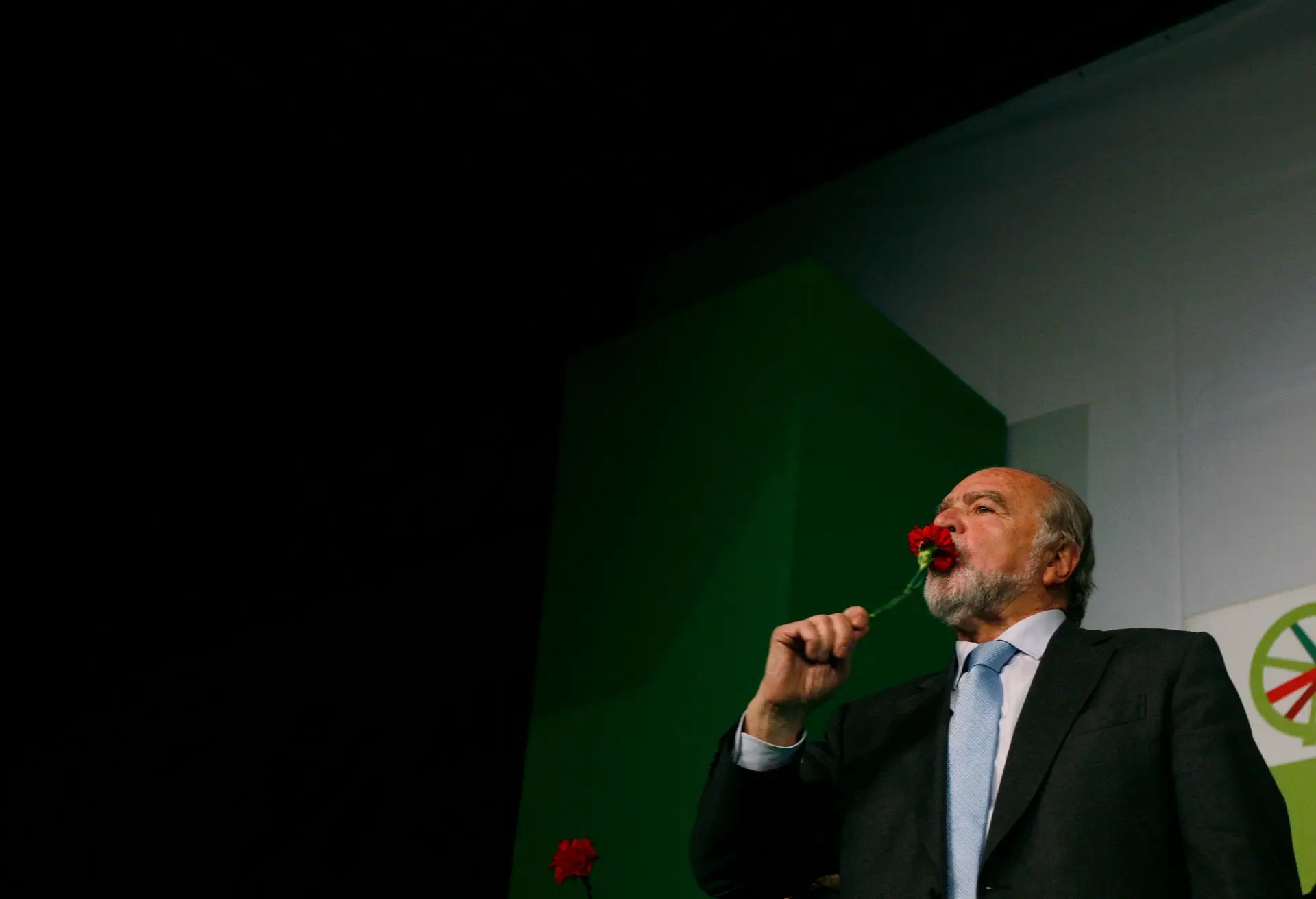 Manuel Alegre.