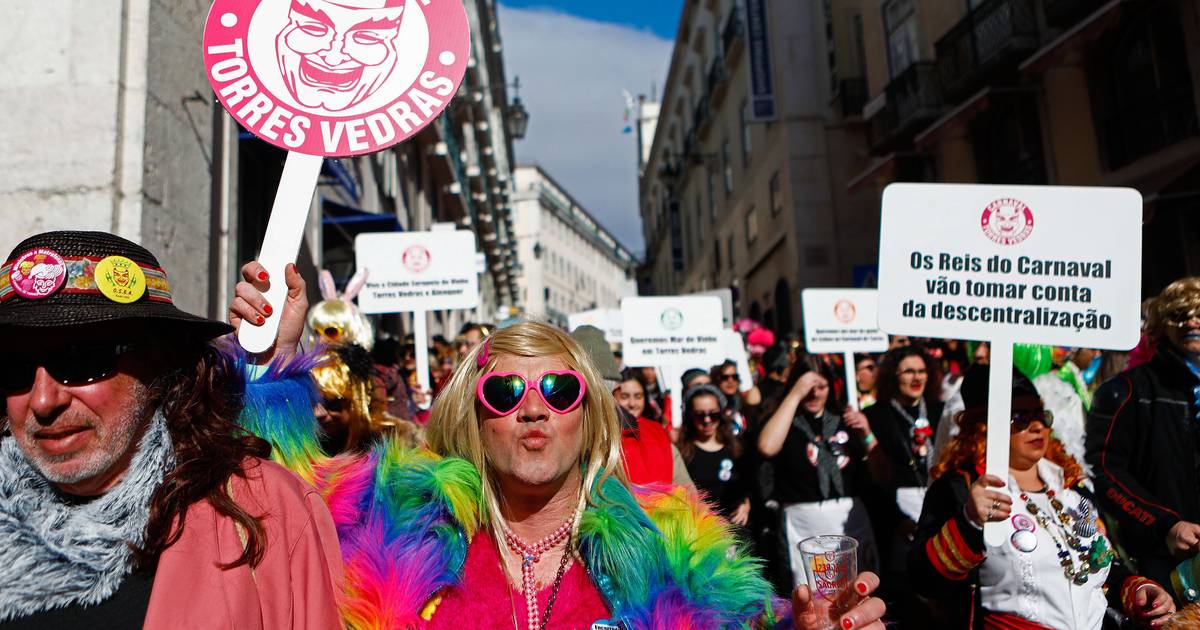 Torres Vedras recupera espírito carnavalesco após adiamento forçado