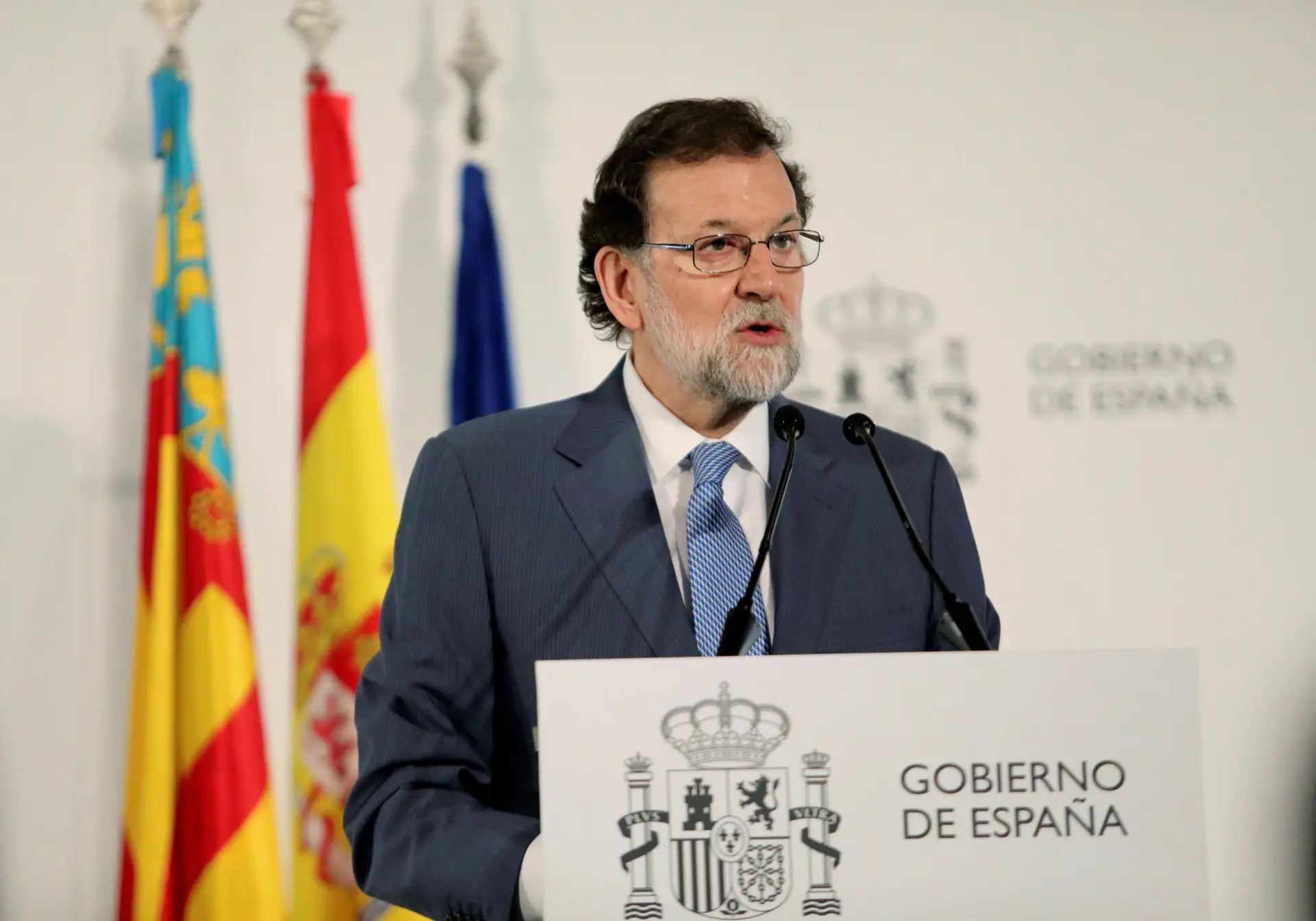 Rajoy pede aos independentistas catalães um candidato que respeite a lei