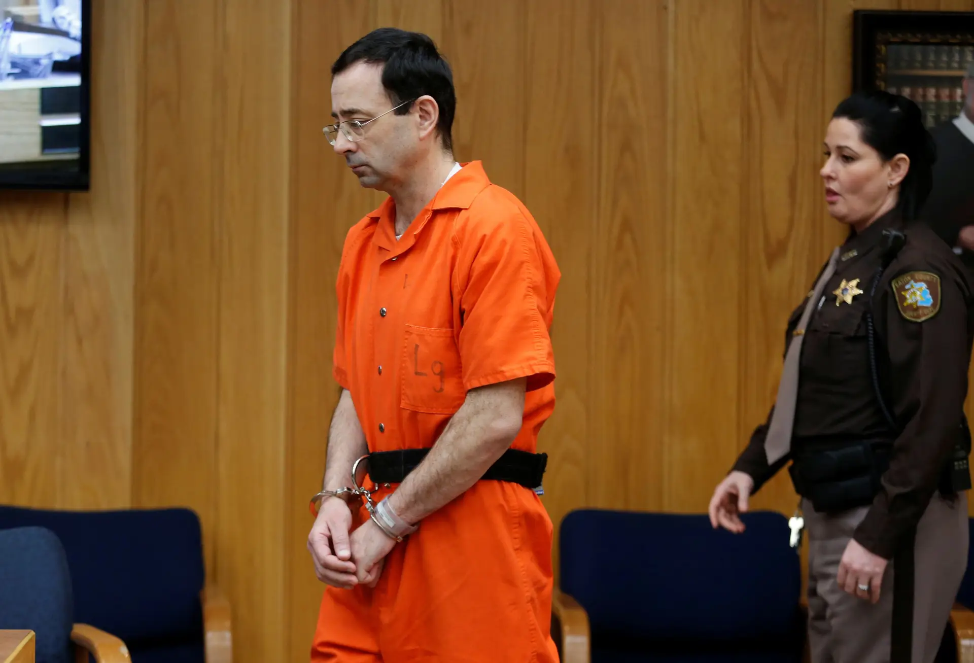 Médico Larry Nassar condenado a nova sentença até 125 anos de prisão