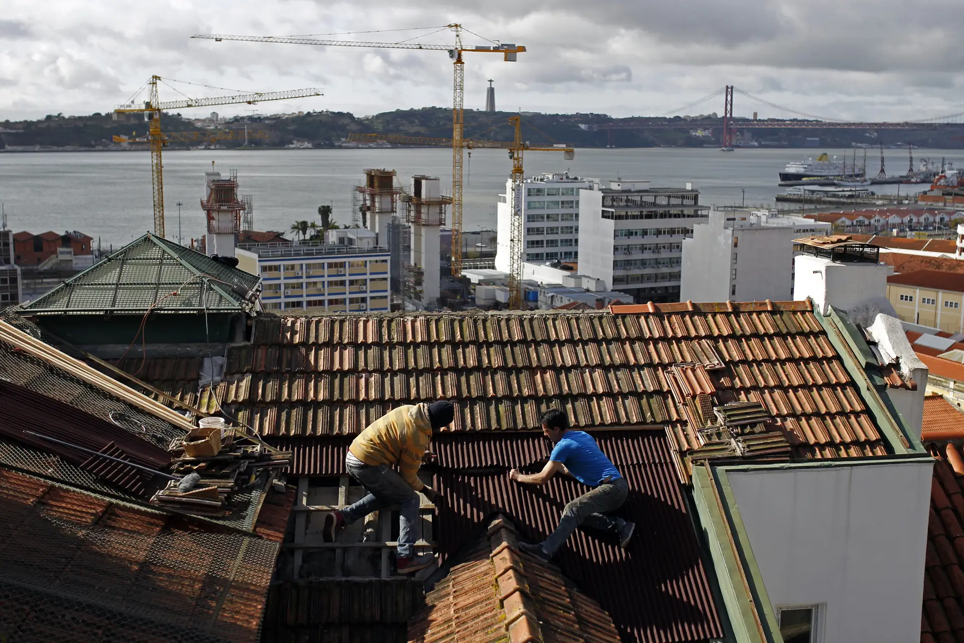 Europa quer que seja mais fácil despedir efetivos em Portugal e Espanha