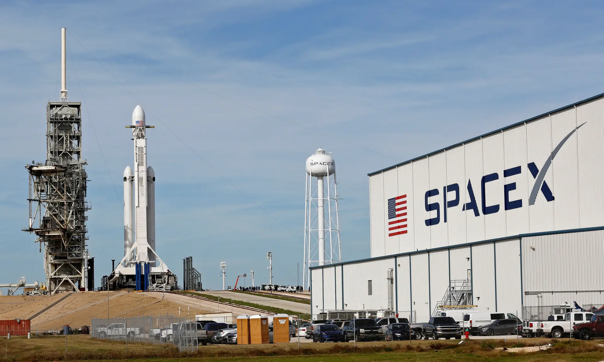 Lançamento do Falcon Heavy adiado por causa dos ventos