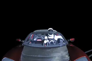 SpaceX revela novas imagens do carro Tesla Roadster no espaço