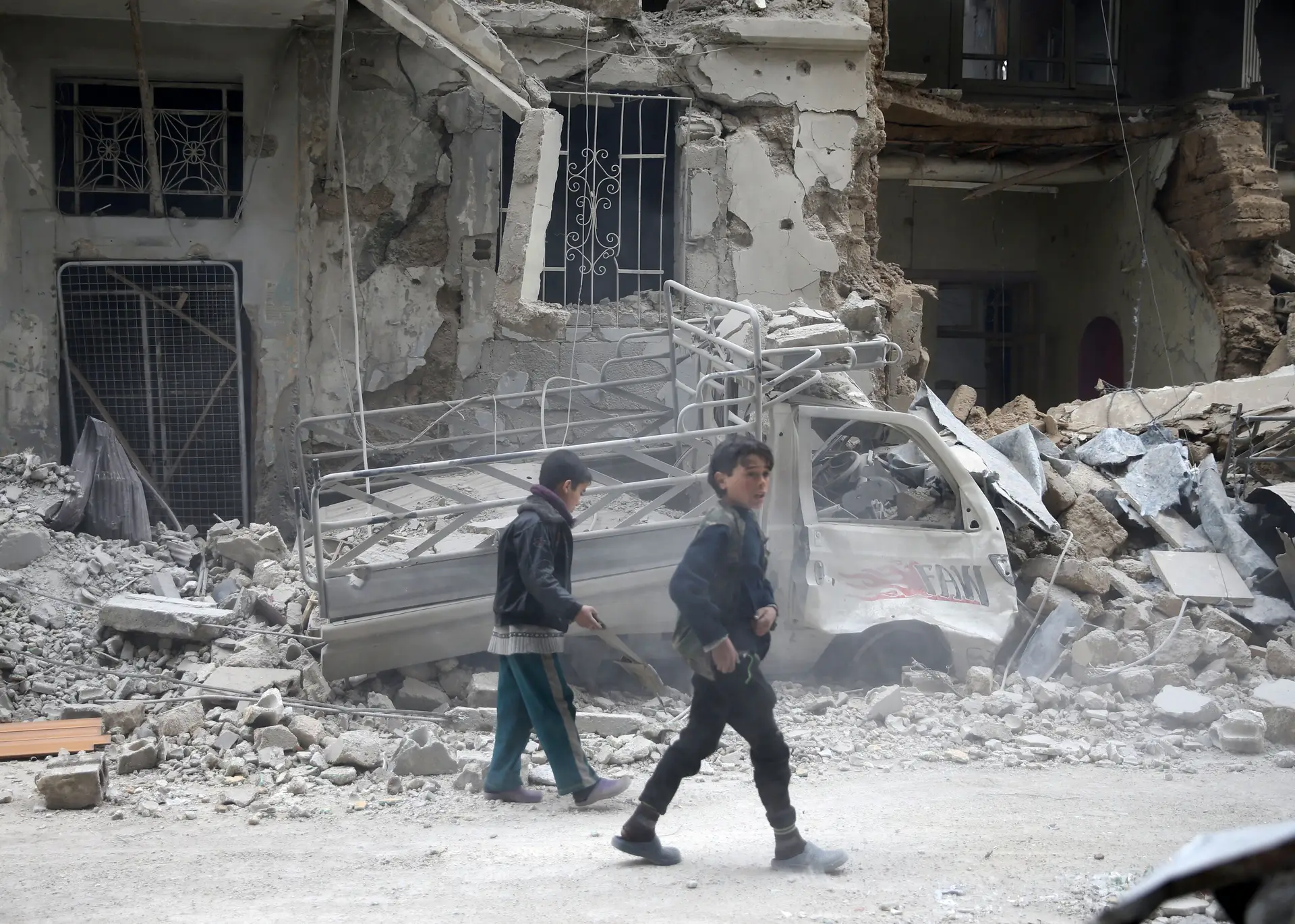 Macron pede "uma trégua" na Ghouta Oriental "o mais rápido possível"