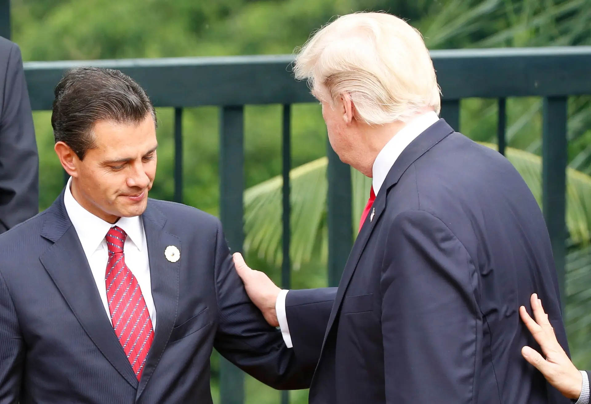 Presidente do México volta a adiar visita aos EUA depois de discutir com Trump