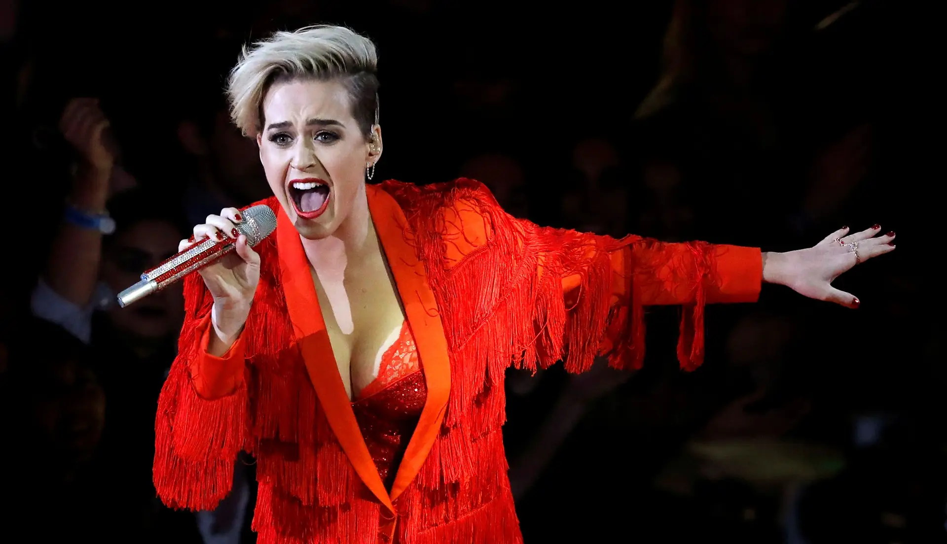 Katy Perry é a mulher mais bem paga do mundo da música