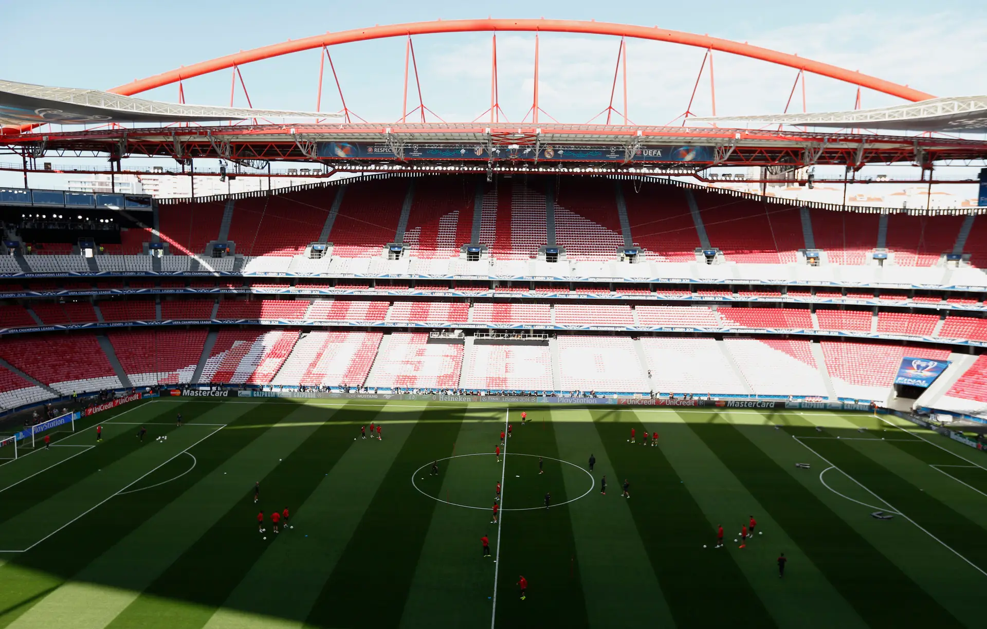Homem que atropelou adepto italiano junto ao Estádio da Luz vai ser libertado