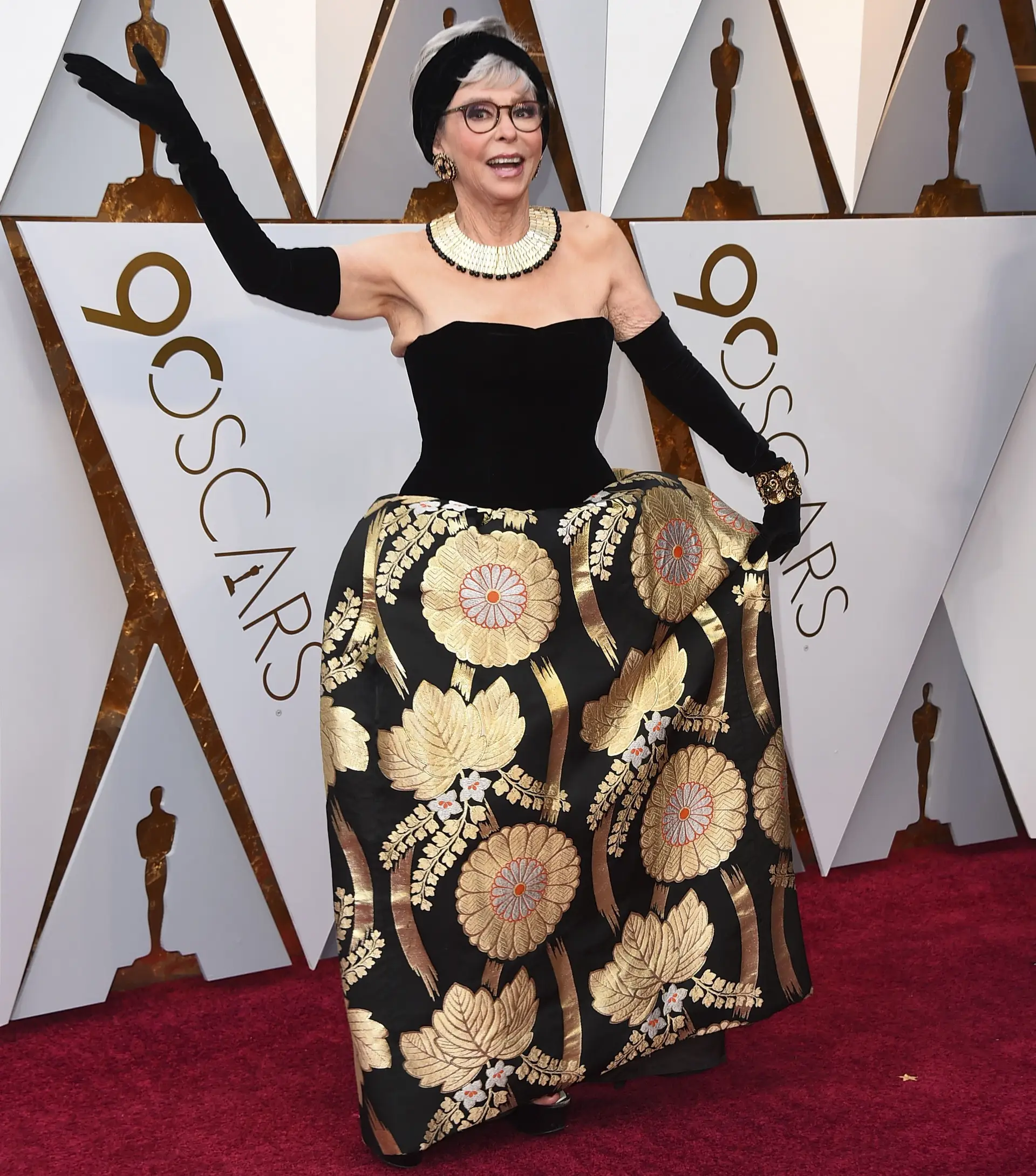 Rita Moreno repete vestido que usou nos Óscares em 1962