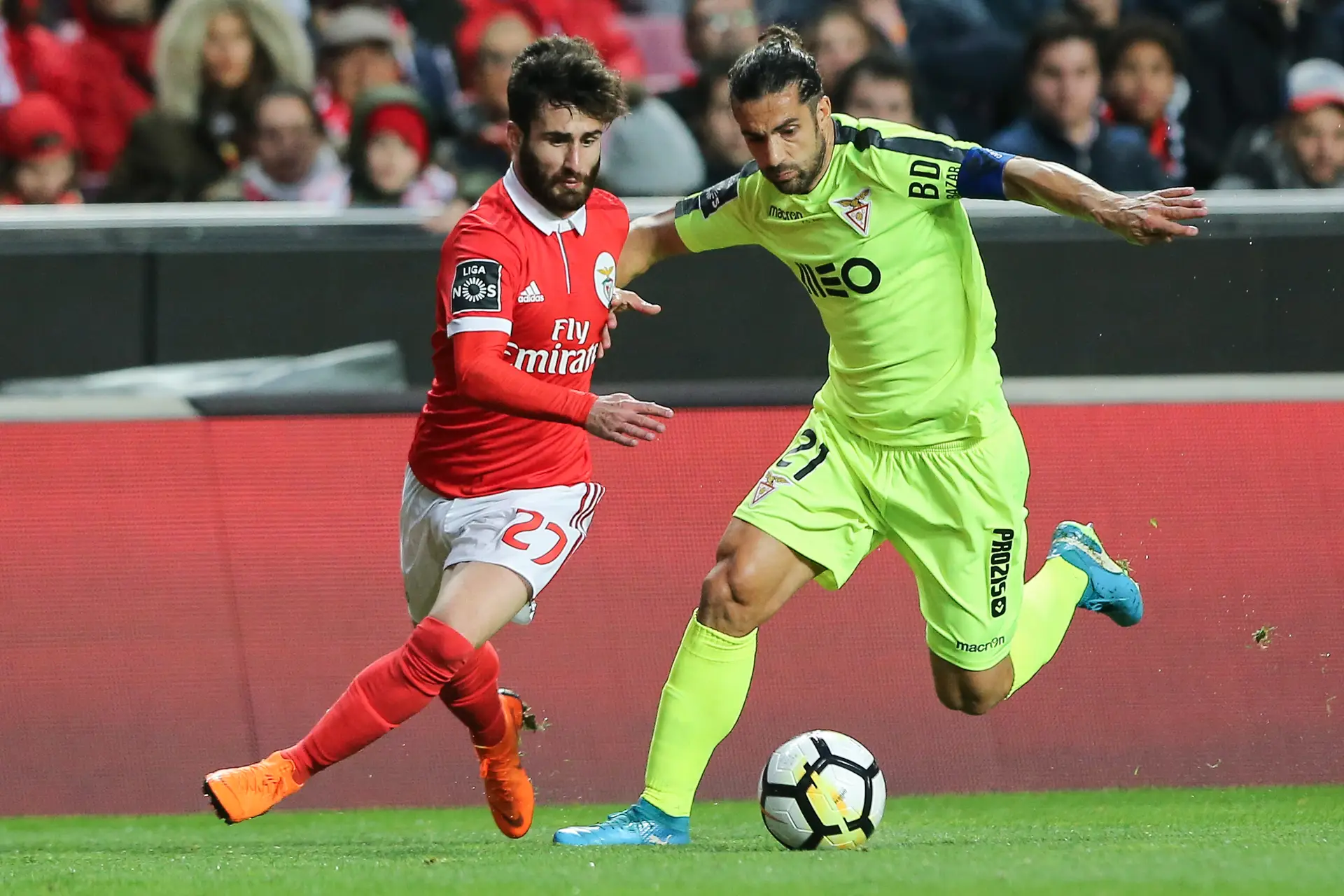 Rafa Silva, do Benfica, Nélson Lenho, do Desportivo das Aves