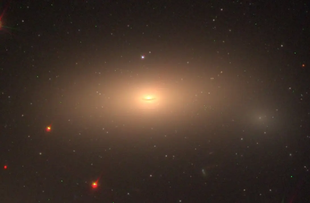 Descoberta galáxia intacta desde o início do universo