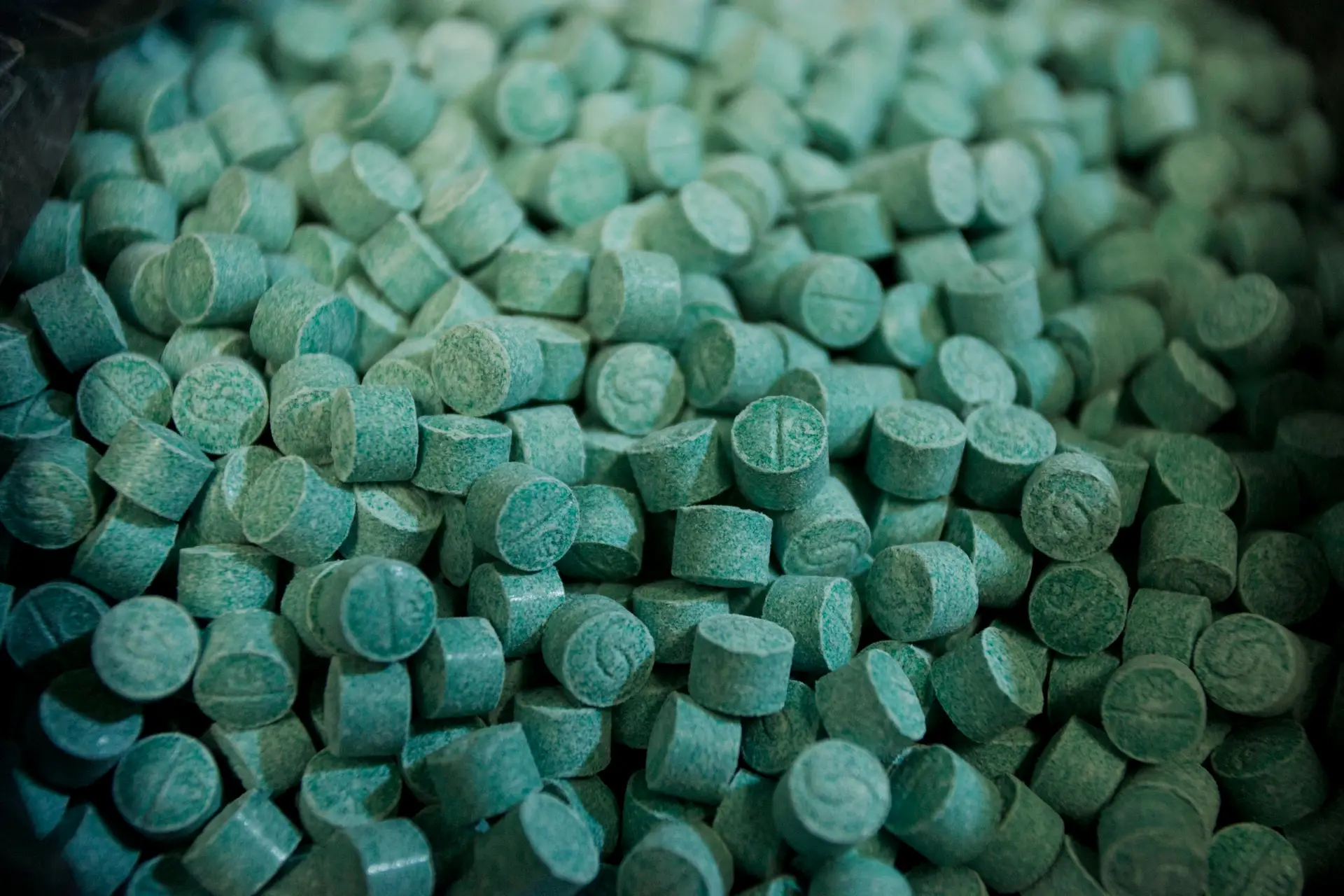 EUA classificam medicamento veterinário misturado com fentanil como ameaça  emergente - SIC Notícias