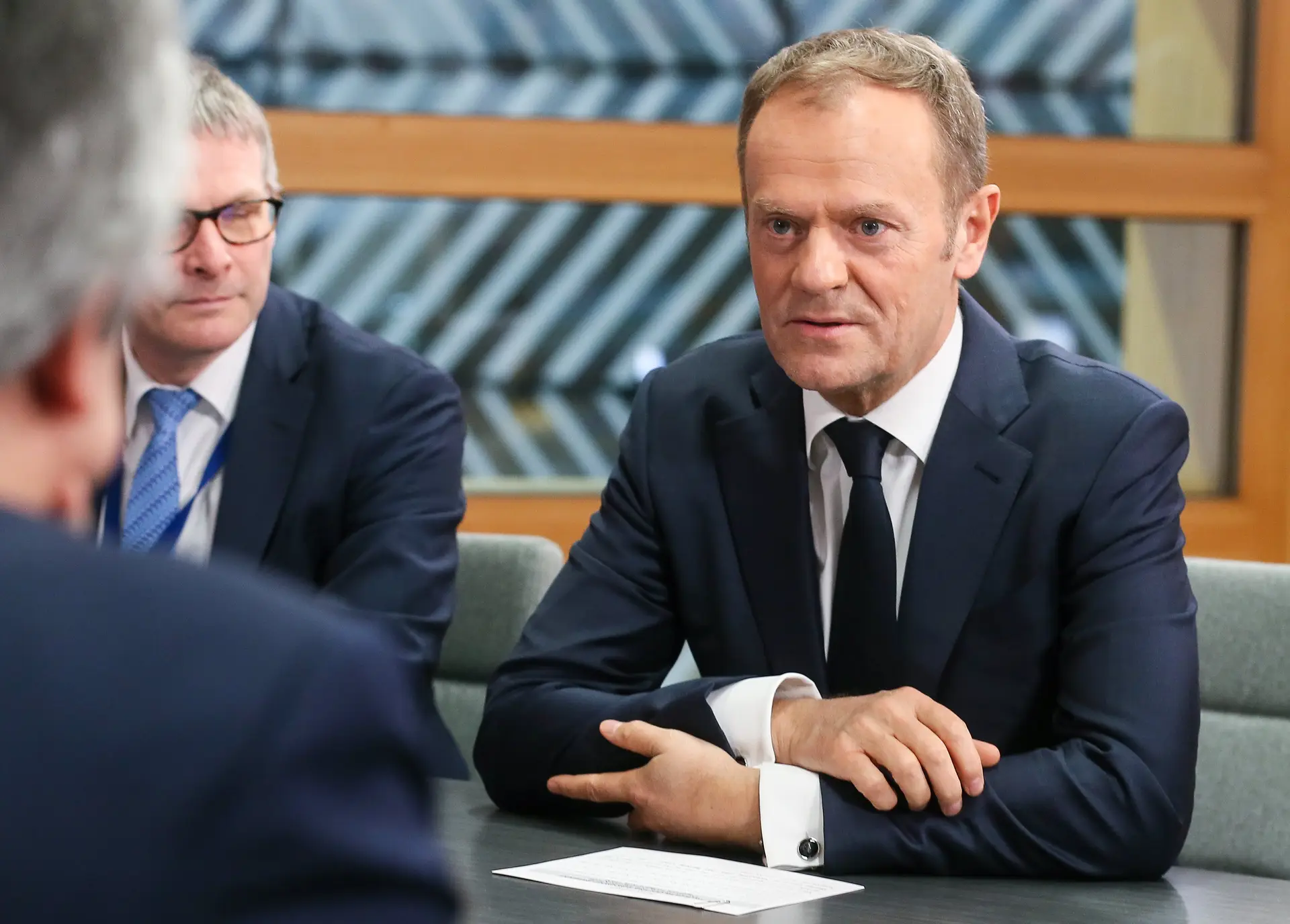 Tusk admite novas ações da UE face a Moscovo