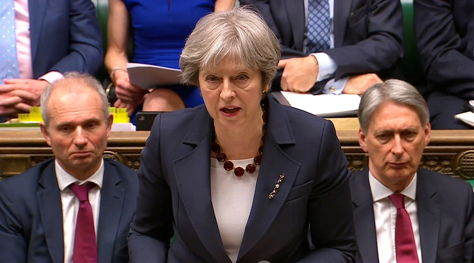 Theresa May anuncia boicote diplomático e real ao Mundial de futebol de 2018