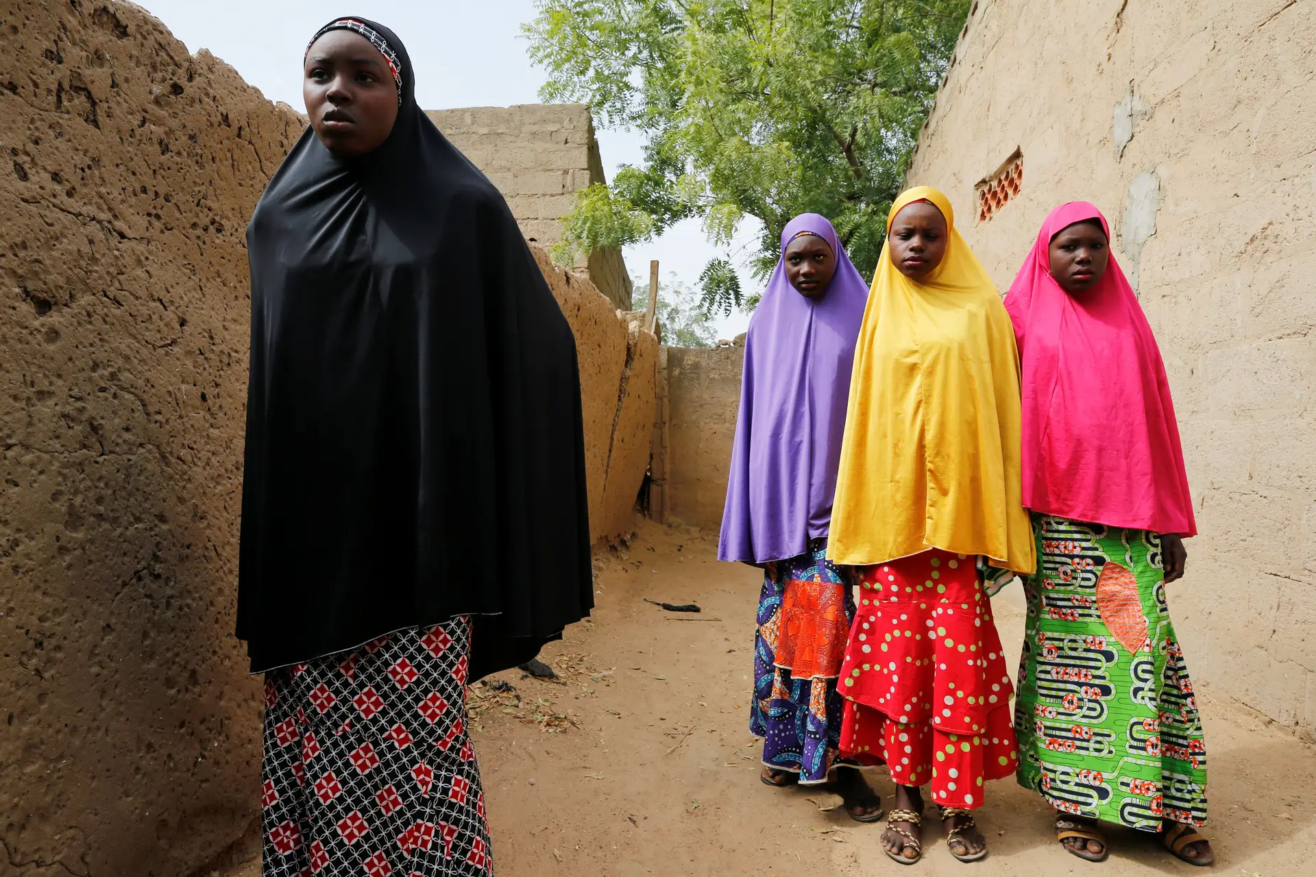 Governo nigeriano confirma libertação de 101 raparigas pelo Boko Haram