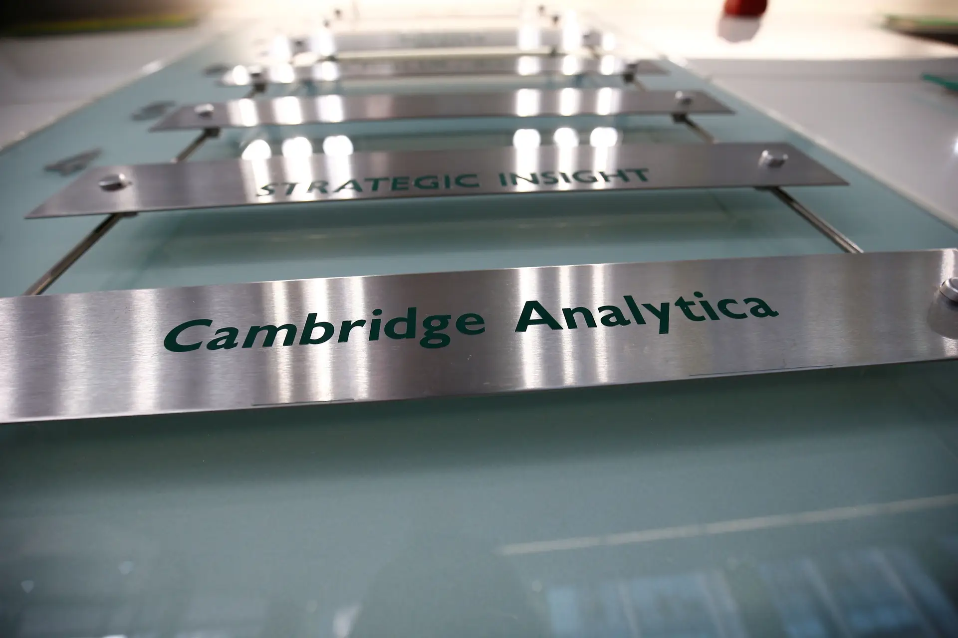 Cambridge Analytica declara falência nos Estados Unidos