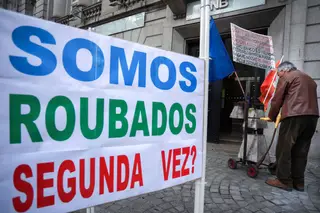 "Coletes amarelos" e lesados do BES exigem devolução do dinheiro investido