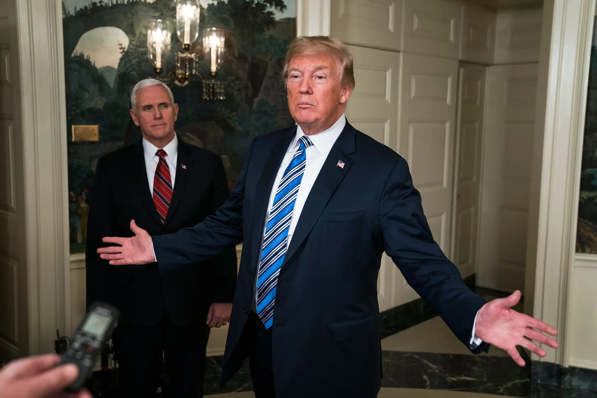Trump acusa Amazon de destruir milhares de negócios a retalho nos EUA