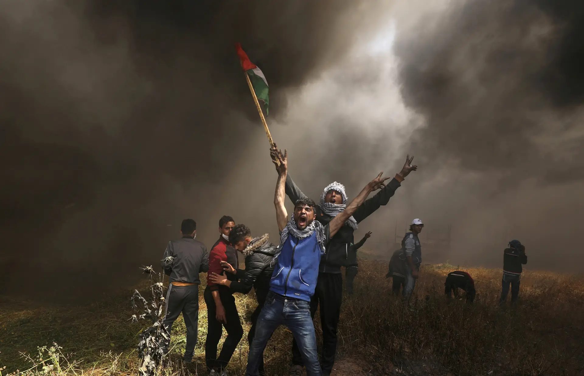 Jornalista palestiniano entre as 31 vítimas mortais dos confrontos em Gaza