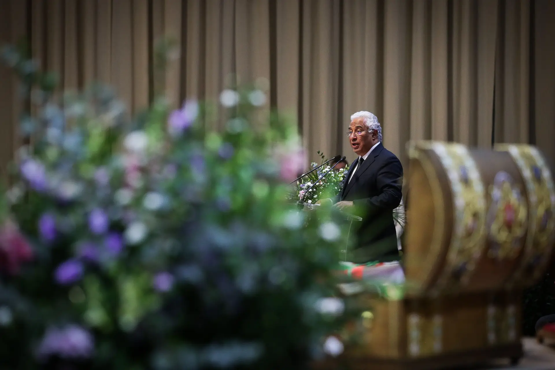 Comunidade portuguesa quer que PM discuta direitos dos portugueses em Londres