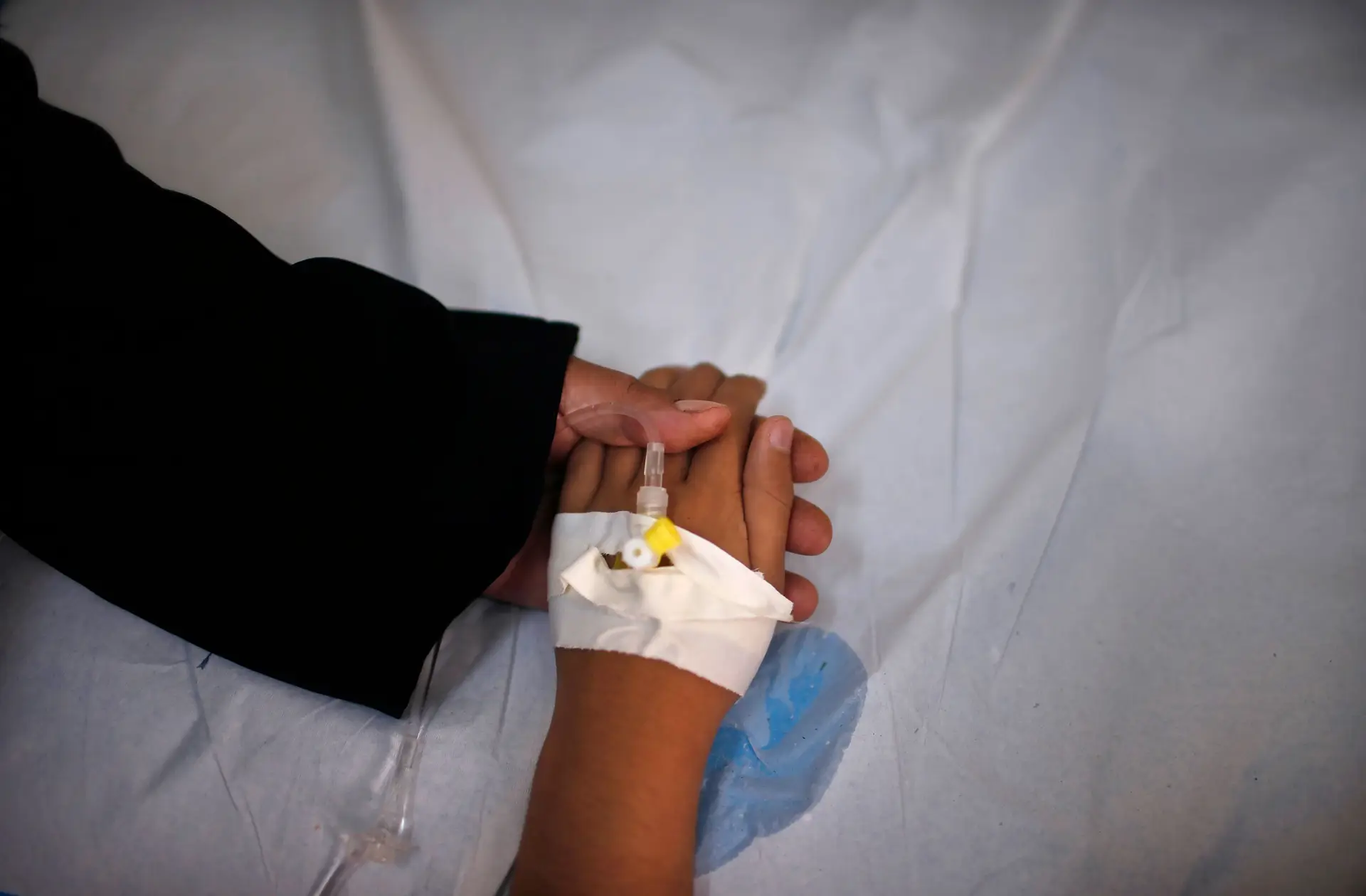 Pais de crianças com cancro dizem que investigação em oncologia pediátrica é insuficiente