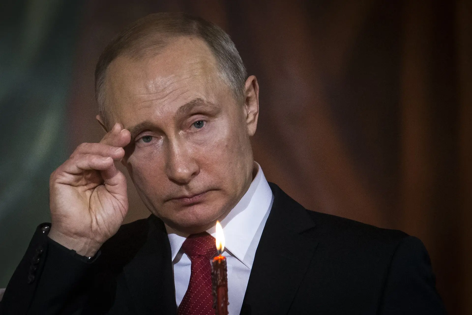 Putin avisa que novos ataques ocidentais à síria podem provocar "caos" internacional