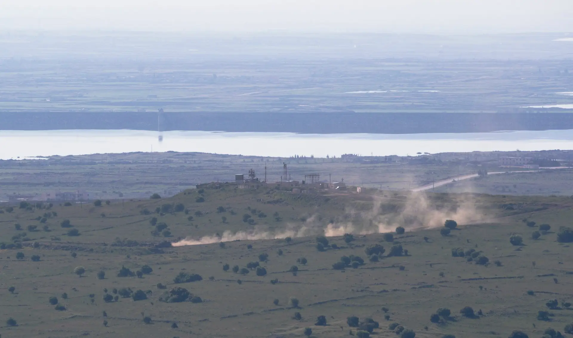 Tanque de Israel patrulha a fonteira com a síria juno aos Montes Golã