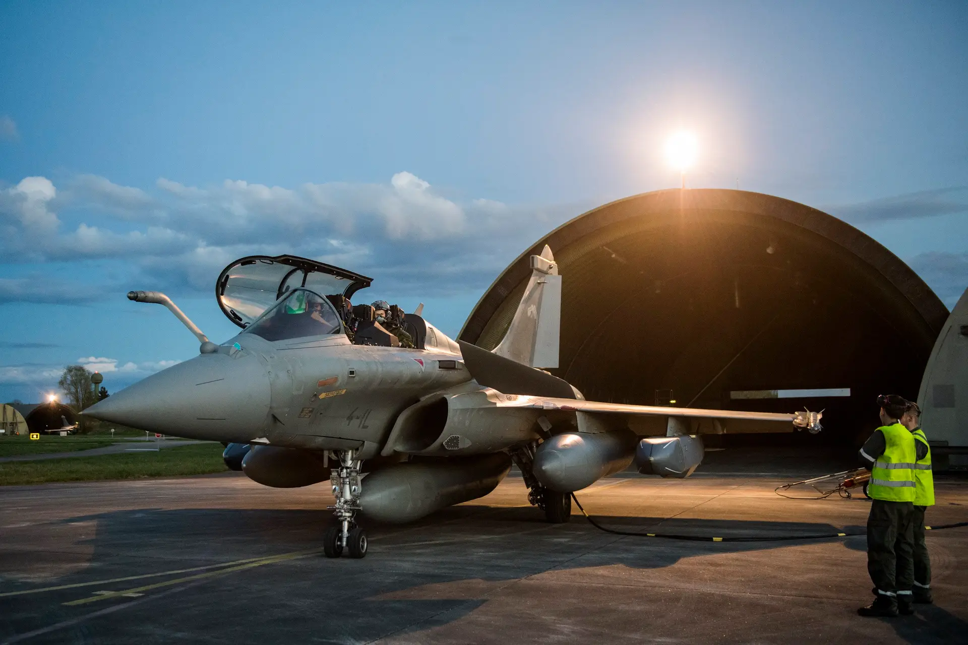 Damasco critica Qatar por autorizar uso de base aérea para realização de ataque