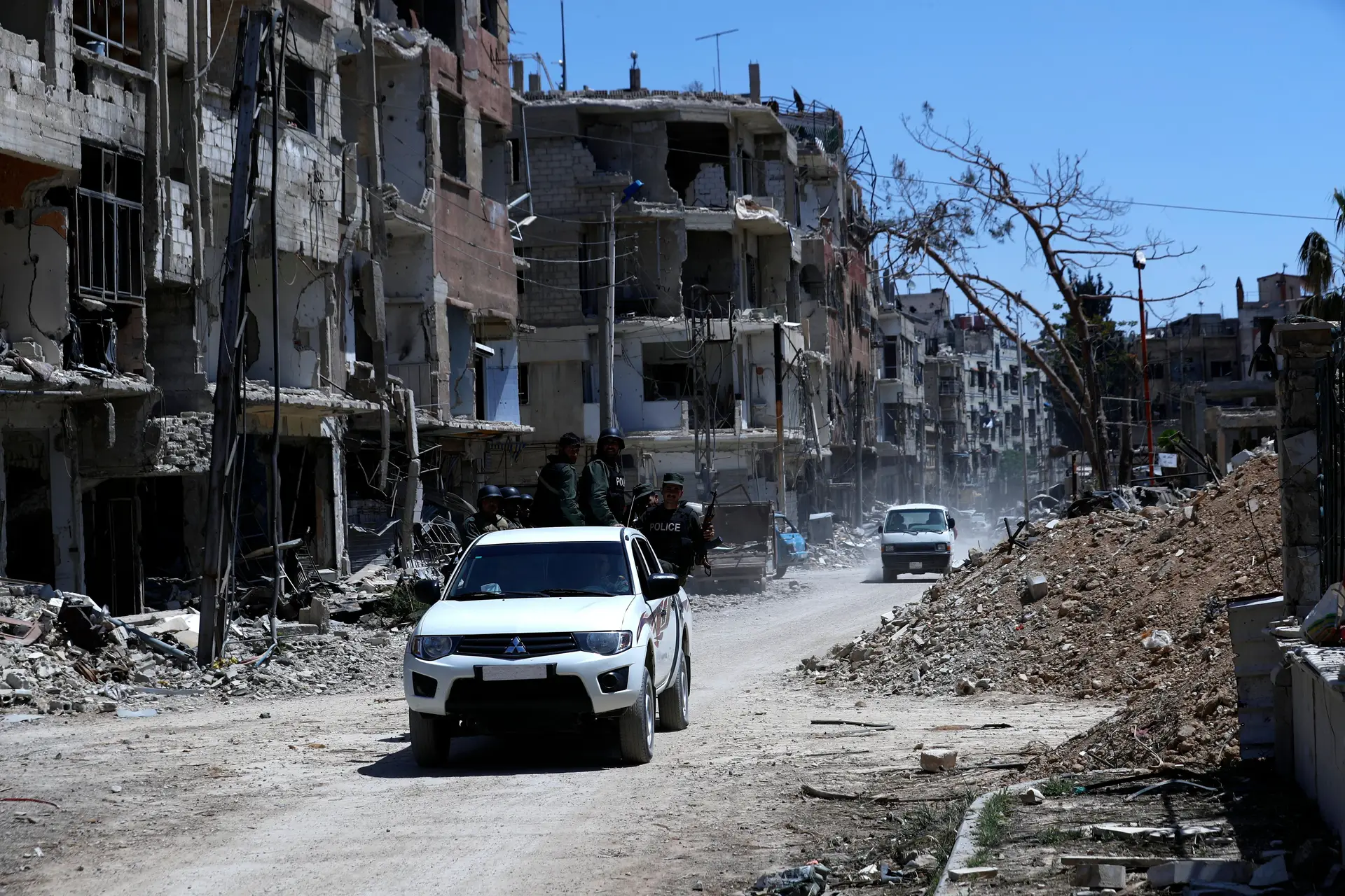 Media sírios anunciam chegada dos peritos internacionais a Douma