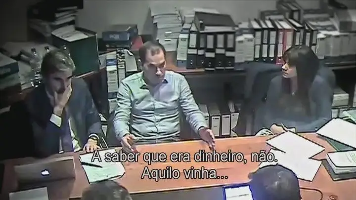 "Aquilo é pago pela porta do cavalo"