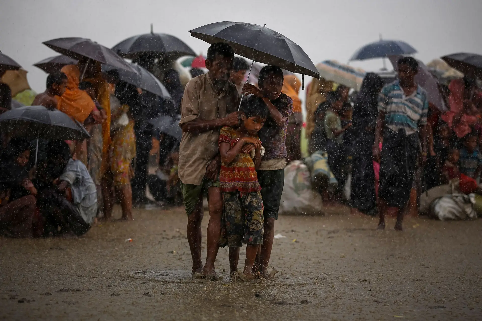 ONU pede investigação a crimes cometidos contra rohingya em Myanmar